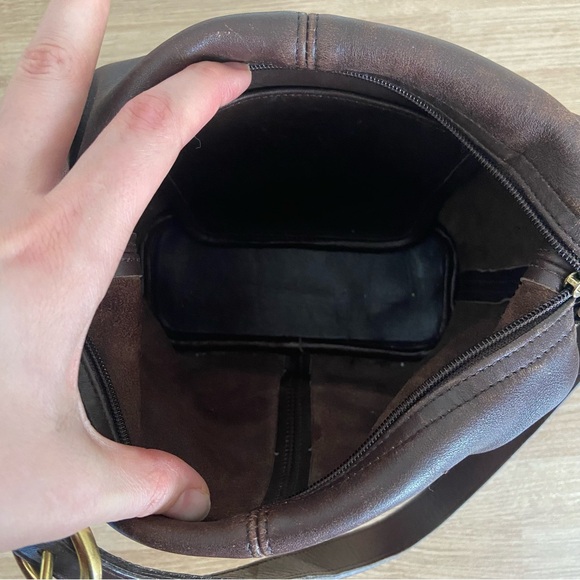 Vintage Brown Leather Gold Hardware Zippered Coach Hand Bag Shoulder Bag Purse - Picture 14 of 14